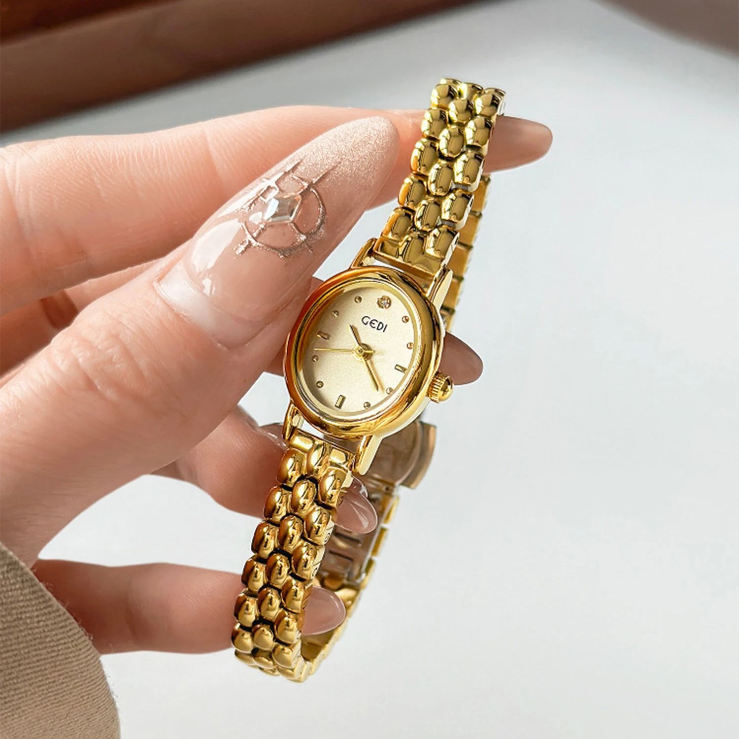 Quiet Luxury Watch - ساعة نسائية فاخرة أصلية من ماركات