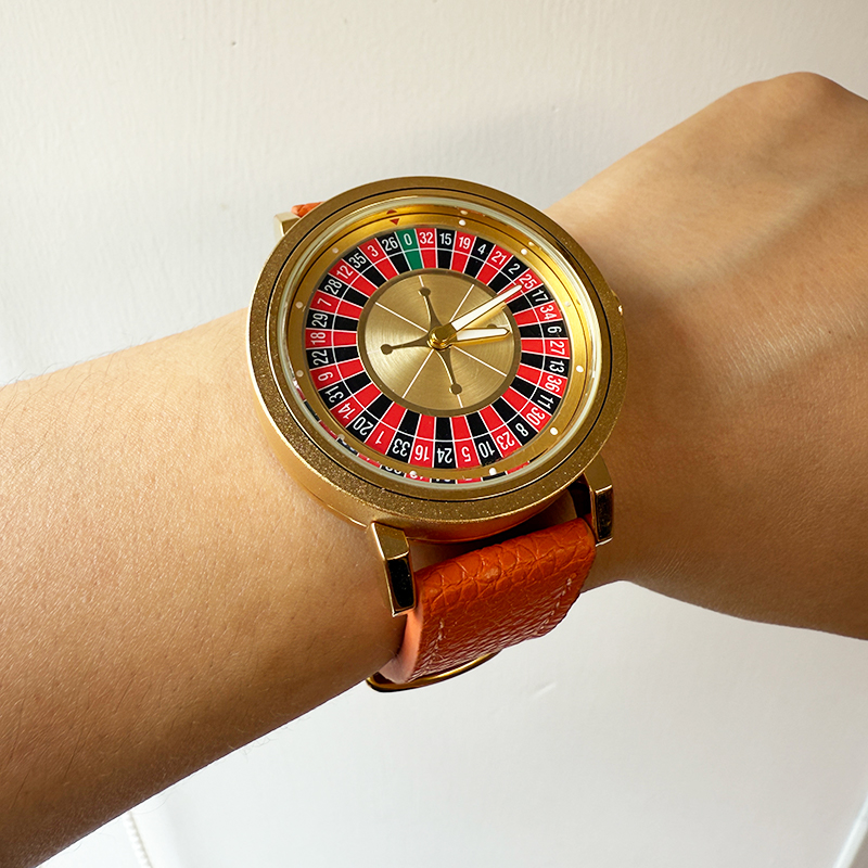 ساعة رجالية فاخرة بتصميم كازين - مراجعة Quiet Luxury Watch وسعره