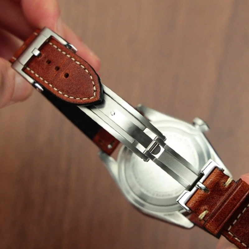مشبك ساعة فاخر جديد قابل للطي  - مراجعة Quiet Luxury Watch وسعره