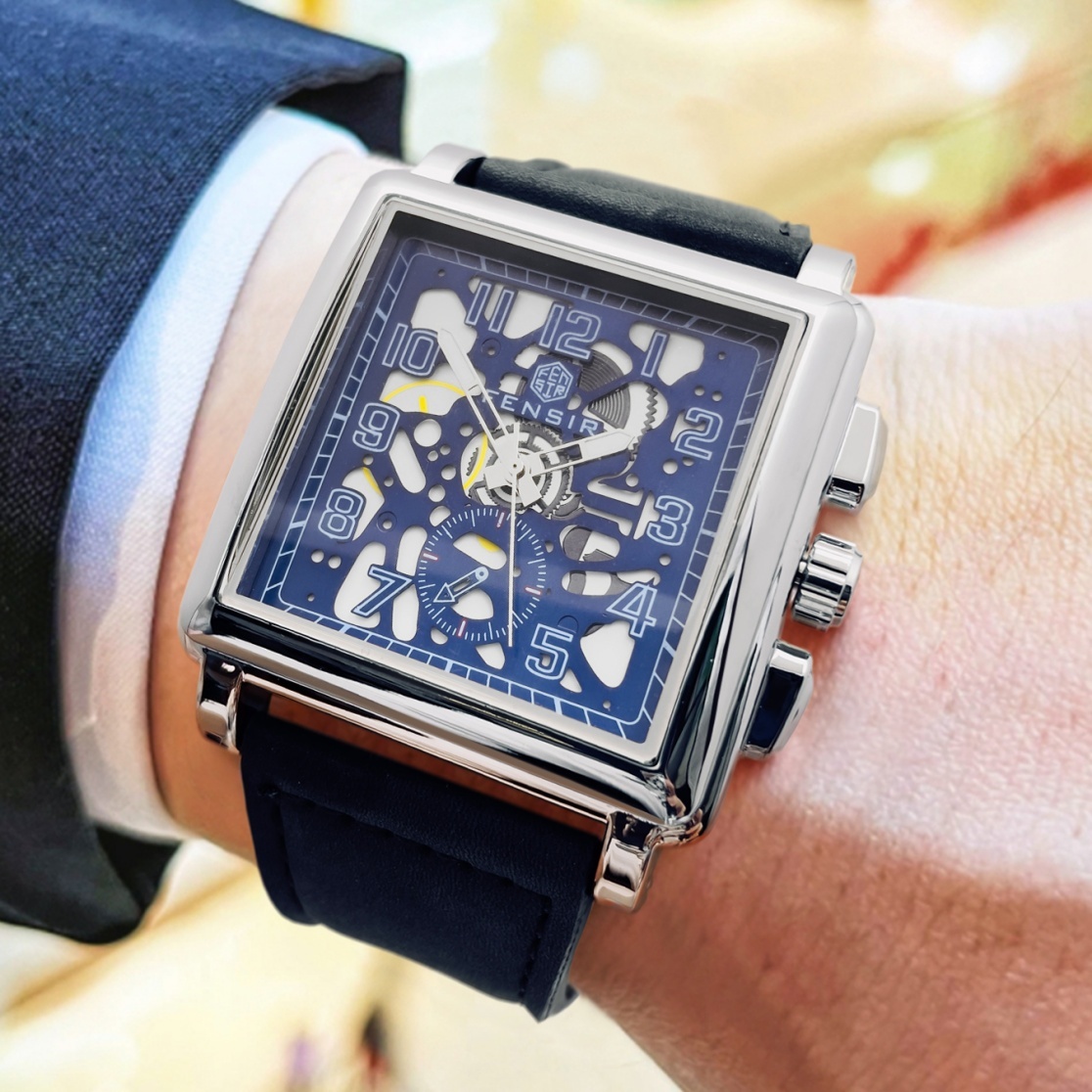 منتج شائع في التجارة الخارجية: - مراجعة Luxury Watch Offers وسعره