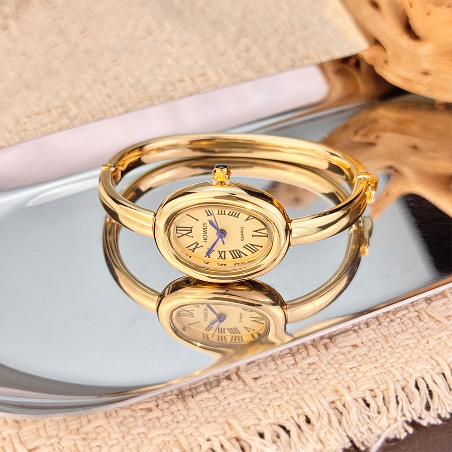 ساعة يد نسائية فاخرة بتصميم جد - مراجعة Quiet Luxury Watch وسعره