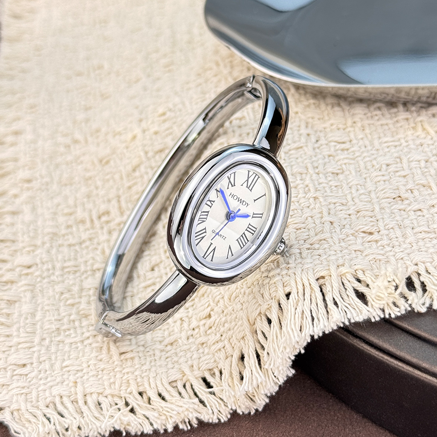 ساعة يد نسائية فاخرة بتصميم جد - مراجعة Quiet Luxury Watch وسعره