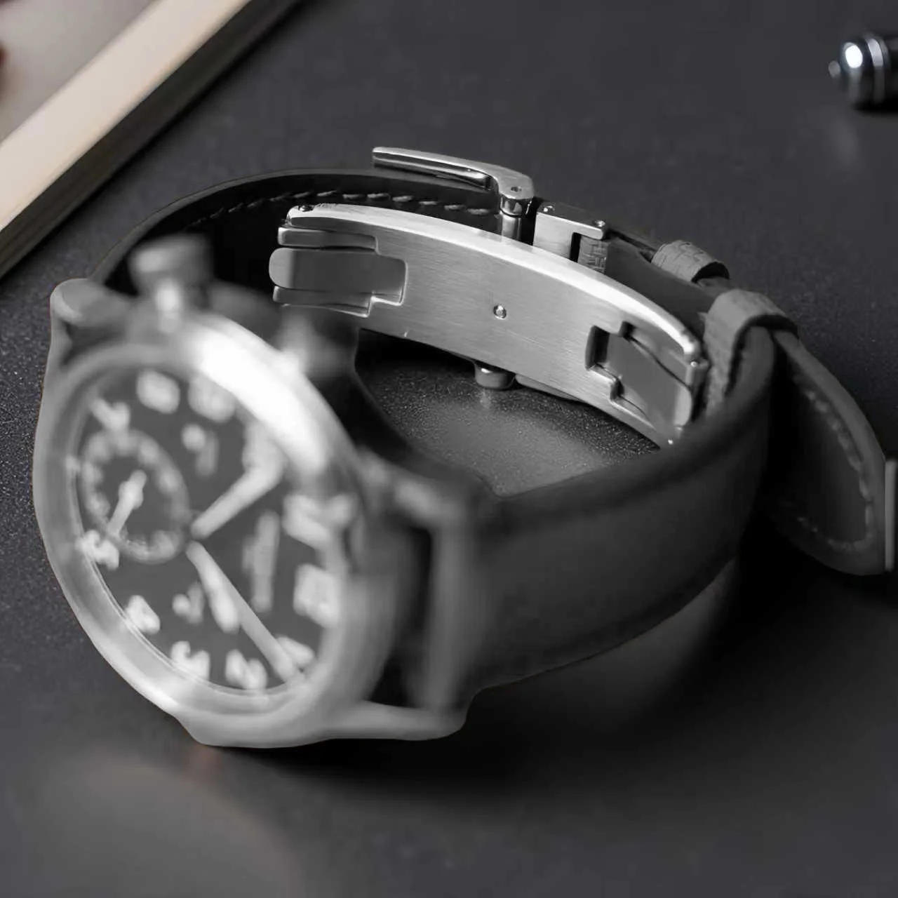 مشبك ساعة قابل للطي، مشبك زنبر - مراجعة Quiet Luxury Watch وسعره